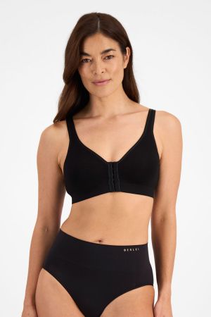Cecily (She/Her) wears size 12B and is 176cm tall with cm chest and cm waist