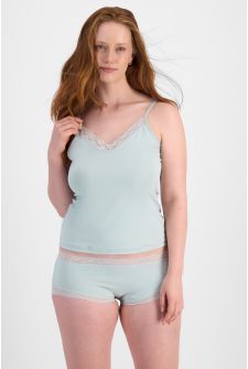 Martine (She/Her) wears size 14 and is 175cm tall with 82cm chest and 76cm waist