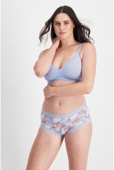 Emily (She/Her) wears size 12 and is 179cm tall with 87cm chest and 69cm waist