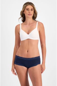 Emily (She/Her) wears size 12 and is 179cm tall with 87cm chest and 69cm waist