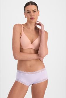 Pearl (She/Her) wears size 10 and is 181cm tall with 92cm chest and 63cm waist