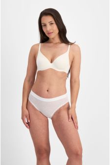 CLARYSSA (She/Her) wears size 14 and is 181cm tall with 94cm chest and 79cm waist