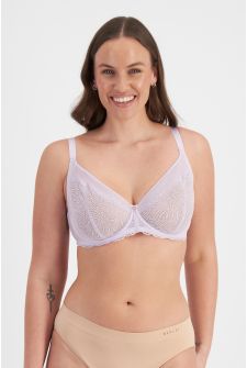Jane (She/Her) wears size 14D and is 180cm tall with 86cm chest and 71cm waist