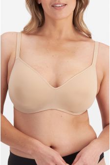 Olivia (She/Her) wears size 14DD and is 178cm tall with cm chest and cm waist