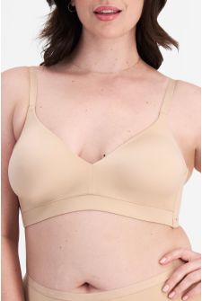 Olivia (She/Her) wears size 14DD and is 178cm tall with cm chest and cm waist