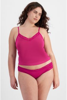Brittany (She/Her) wears size 12 and is 173cm tall with 93cm chest and 78cm waist