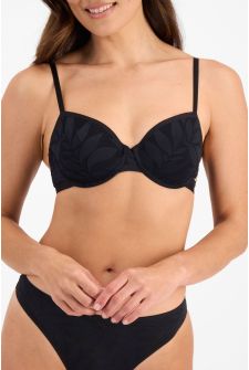 Cecily (She/Her) wears size 12B and is 176cm tall with cm chest and cm waist